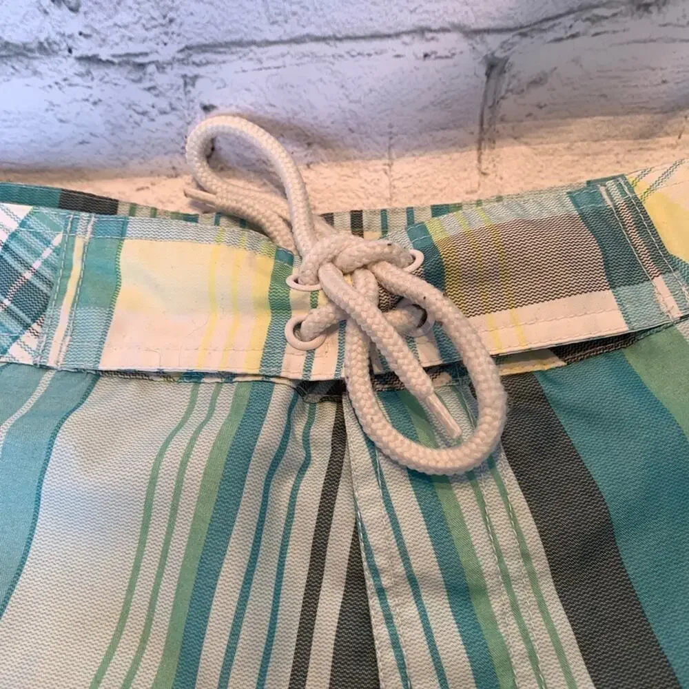 GAP Men’s Board Shorts / Turquoise Plaid / Fully Lined / Size: Large